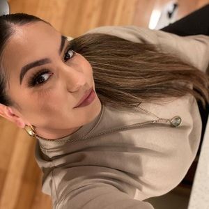 Meet your Posher, Edna